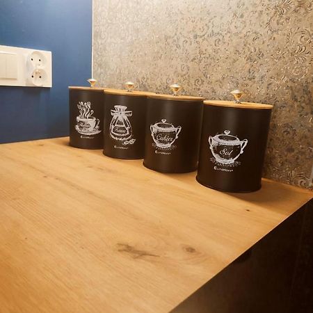 Miodowy Apartament Złotów エクステリア 写真