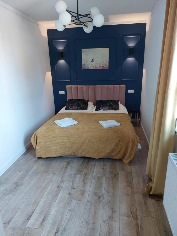 Miodowy Apartament Złotów エクステリア 写真